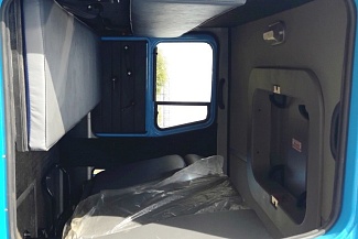 Кабина первого звена второй ряд сидений